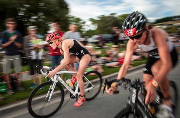 Kate McIlroy (L) and Nicky Samuels near the end of the 20km bike